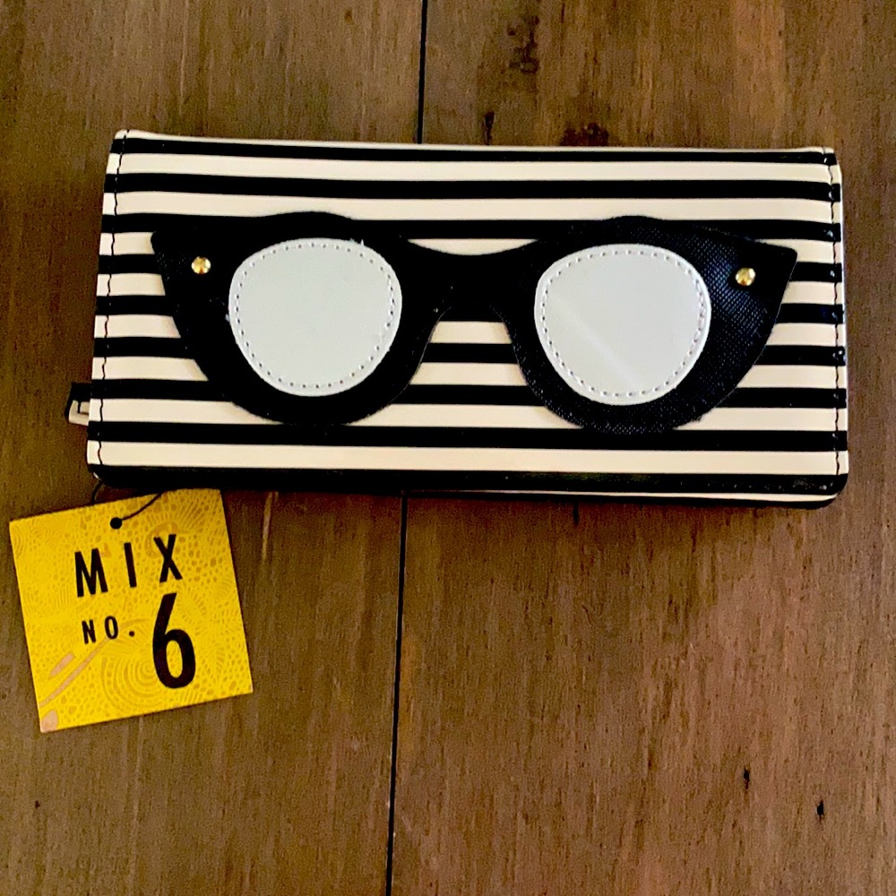 Mix No. 6 cat eye glasses wallet